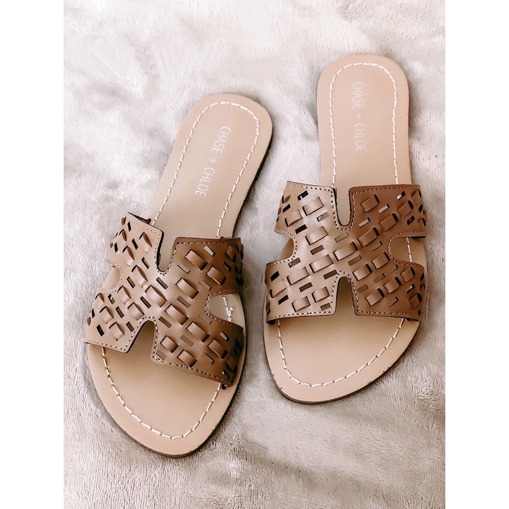 Camila Sandal - Picture 4 of 4